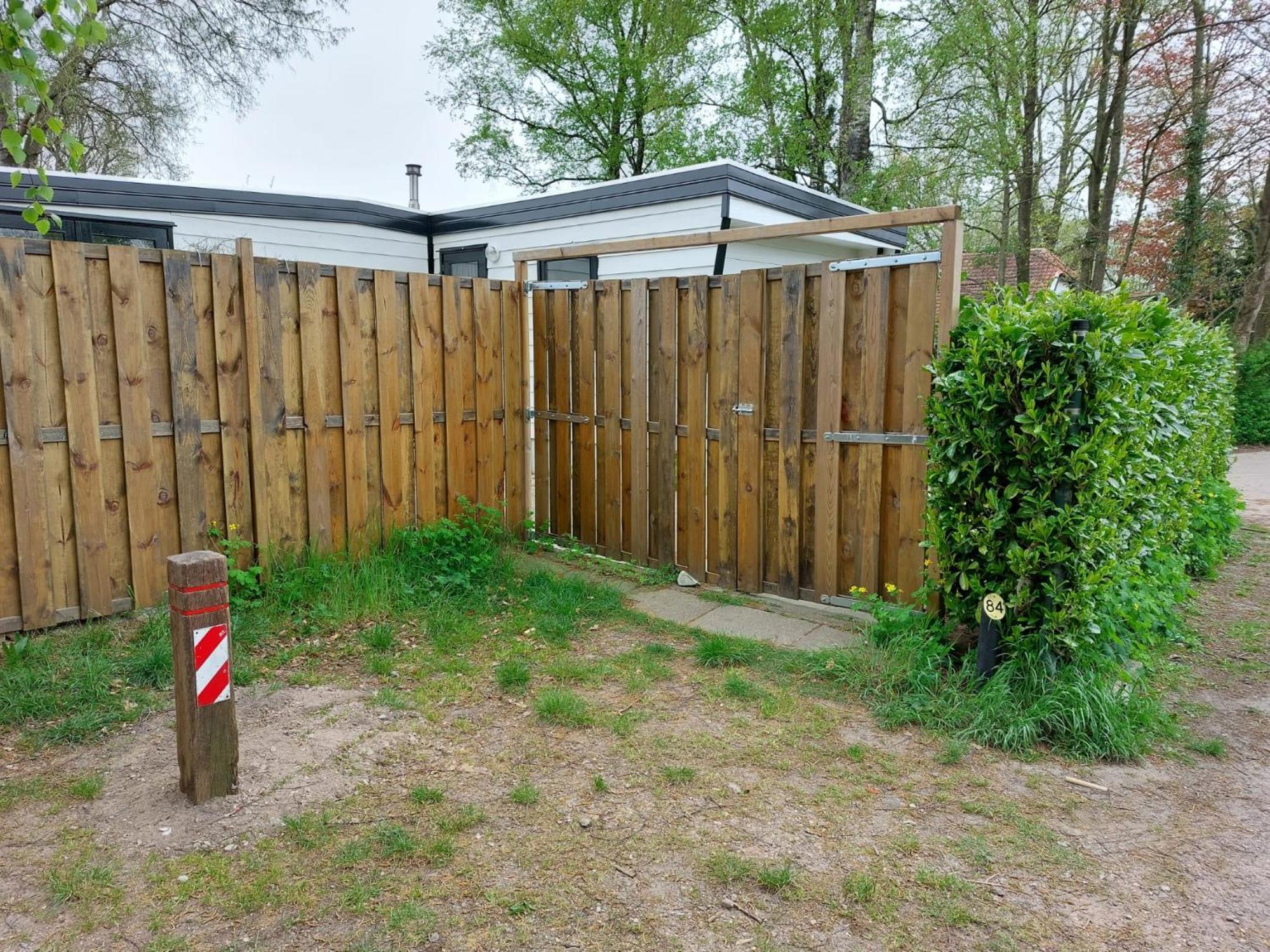 Comfortabel En Gezellig Familie Chalet Tot 6 Personen Op De Veluwe Bungalowpark De Kern Putten Exterior photo